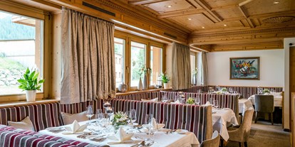 Wellnessurlaub - Bettgrößen: King Size Bett - Ladis - Restaurant im Hotel Auenhof in Lech - Hotel Auenhof
