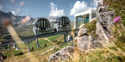 Wellnessurlaub - Lymphdrainagen Massage - St. Moritz - Tschuggen Express - Tschuggen Grand Hotel