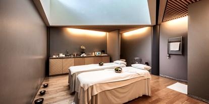 Wellnessurlaub - Kräutermassage - Schweiz - Behandlungsraum - Tschuggen Grand Hotel