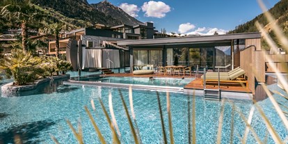 Wellnessurlaub - Pools: Infinity Pool - Südtirol  - Quellenhof See Lodge - Adults only