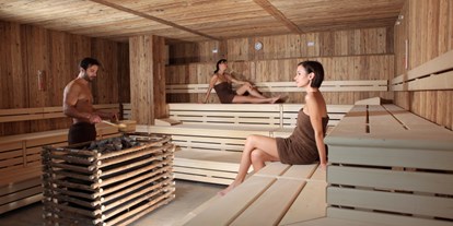 Wellnessurlaub - Hotel-Schwerpunkt: Wellness & Romantik - Naturns - Finnische Sauna - Active Family Spa Resort Stroblhof