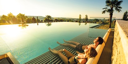 Wellnessurlaub - Rücken-Nacken-Massage - Burgenland - Larimar Wellnessparadies auf 6.500m² mit 8 Pools - Hotel Larimar