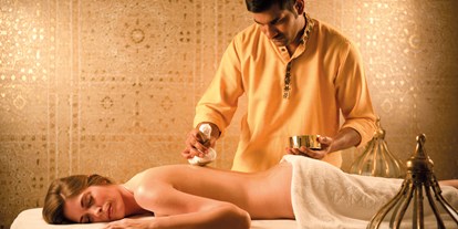 Wellnessurlaub - Meridian Bürstenmassage - Burgenland - Ayurveda mit Spezialisten aus Indien im Larimar Premium-Spa - Hotel Larimar