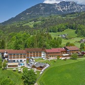 Wellnesshotel - Hotel Alpenhof Sommeransicht - Alm- & Wellnesshotel Alpenhof
