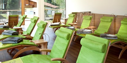 Wellnessurlaub - Hotel-Schwerpunkt: Wellness & Natur - Sankt Englmar - Ruheraum mit Relaxliegen - Hotel Herzog Heinrich