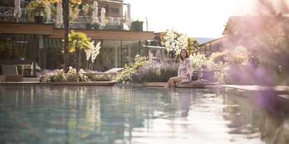 Wellnessurlaub - Ayurveda Massage - Commezzadura Val di Sole - ALPIANA – green luxury Dolce Vita Hotel