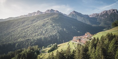 Wellnessurlaub - Außensauna - Colfosco - Alpin Panorama Hotel Hubertus