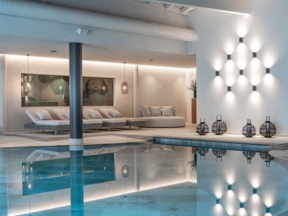 Wellnessurlaub - Fußreflexzonenmassage - Montagna - Pool - Hotel das Paradies