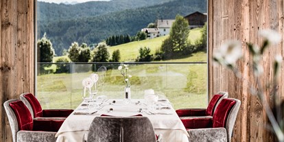 Wellnessurlaub - Umgebungsschwerpunkt: Berg - Meransen - Hotel Sonnenberg Weinstube - Alpine Spa Resort Sonnenberg