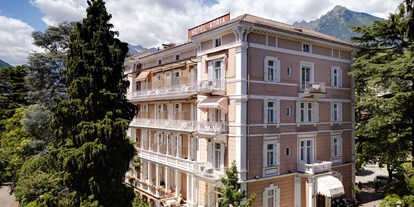 Wellnessurlaub - Hotel-Schwerpunkt: Wellness & Beauty - Commezzadura Val di Sole - Hotel Adria Meran Außenansicht - Hotel Adria