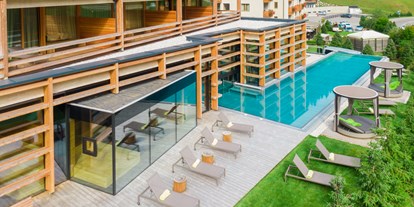 Wellnessurlaub - Pools: Außenpool beheizt - Innichen / Vierschach - Hotel Cristallo Wellness Mountain Living