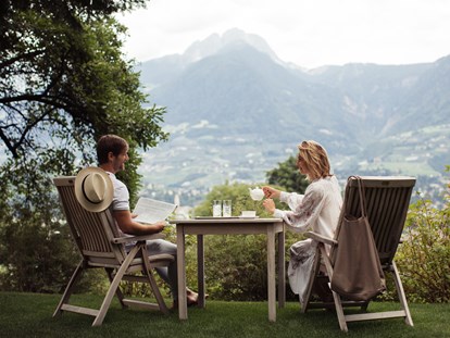 Wellnessurlaub - Hot Stone - Tirol bei Meran - Garten - Hotel Giardino Marling