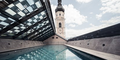 Wellnessurlaub - Whirlpool am Zimmer - St.Christina - Hotel Lamm - Alpine, lifestyle and Spa 