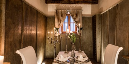 Wellnessurlaub - Hot Stone - Italien - Candlelight Dinner im Schlössl - Hotel Mein Matillhof