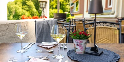 Wellnessurlaub - Restaurant - Hessen - Terrasse - AKZENT Waldhotel Rheingau