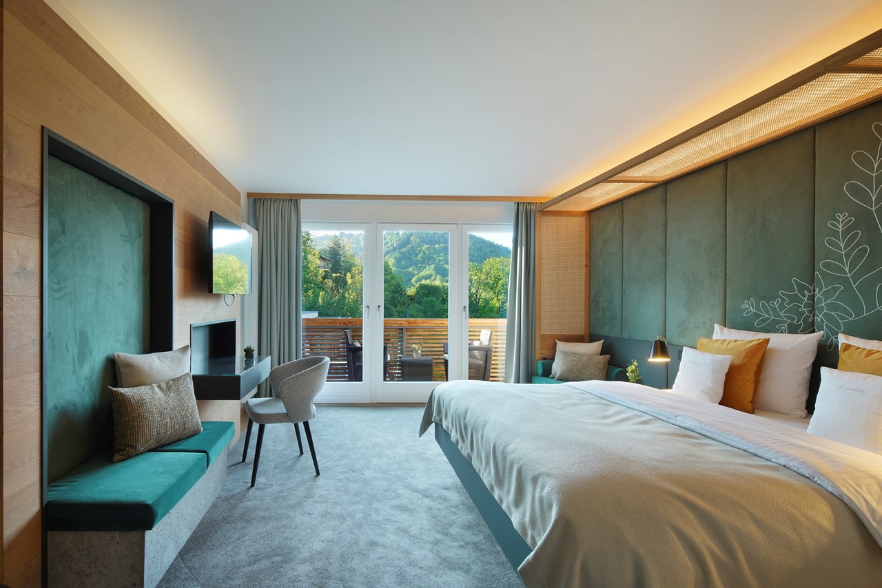 Hotel - DAS TEGERNSEE Zimmerkategorien Deluxe Doppelzimmer mit Bergblick | Haus Wallberg