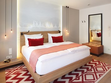 Hotel - DAS TEGERNSEE Zimmerkategorien Superior Doppelzimmer mit Seeblick | Haus Tegernsee