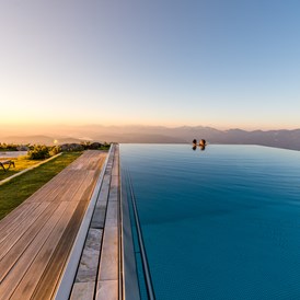 Wellnesshotel: 4.500 m² große Bade- und Wohlfühlwelt mit 11 Pools, Almsee, 11 Saunen und 16 Ruheoasen - Feuerberg Mountain Resort