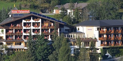 Wellnessurlaub - Pools: Außenpool beheizt - Presseggersee - Hotel Felsenhof
