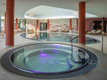 Villa Seilern Vital Resort Saunen und Bäder im Detail Whirlpool