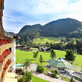 Wellnesshotel: Aussicht Alpenhotel Oberstdorf - Alpenhotel Oberstdorf