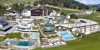 Wellnessurlaub - Pools: Schwimmteich - Ehrwald - Wellness-Residenz Schalber