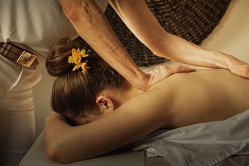 Wellnesshotel: Klassische Massage - Vulkanlandhotel Legenstein