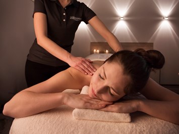 Parkhotel Jordanbad Massagen im Detail Elemente Massage