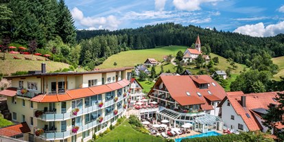 Wellnessurlaub - Kräutermassage - Bad Wildbad im Schwarzwald - Naturparkhotel Adler St. Roman