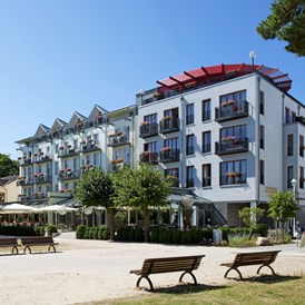 Wellnesshotel: Strandhotel Heringsdorf aus Promenadensicht - Strandhotel Heringsdorf