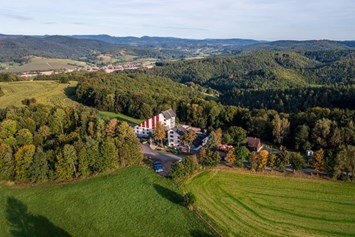 Wellnesshotel: Alleinlage mitten im Grünen  - AKZENT Aktiv & Vital Hotel Thüringen