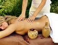 Wellnesshotel: Massage im Wellnessbereich - HEIDE SPA Hotel & Resort 