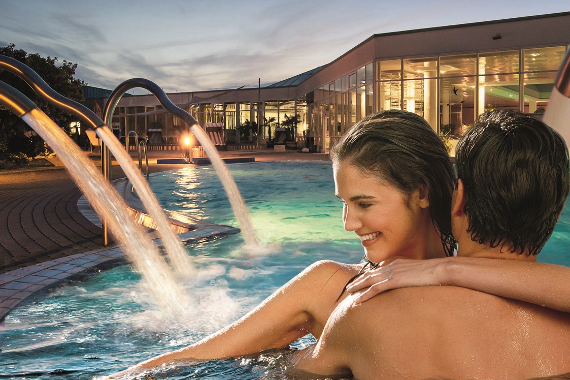 Wellnesshotel: Außenbereich Badelandschaft - HEIDE SPA Hotel & Resort 