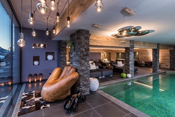 Wellnesshotel: Innenpool - Alpin Garden Luxury Maison & SPA